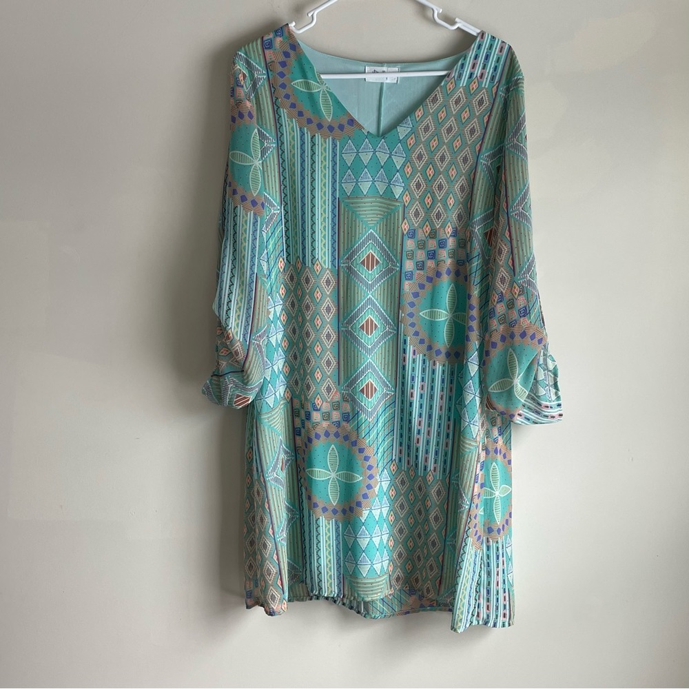 Bluetique Large Mint Green
Geometric Print Sheer
Lined 3/4 Sleeve Sheath Dress